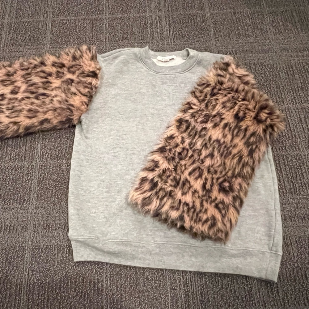 Clu Too Sweatshirt, Pristine Condition. Size Xs - image 2